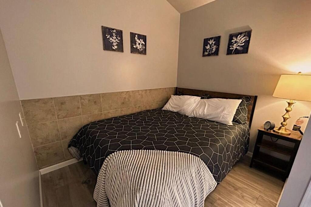 Cozy Close To Ferry Holiday home *